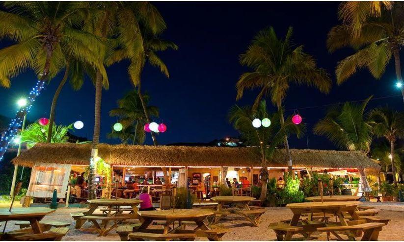 Bolongo Bay Beach Resort Екстер'єр фото